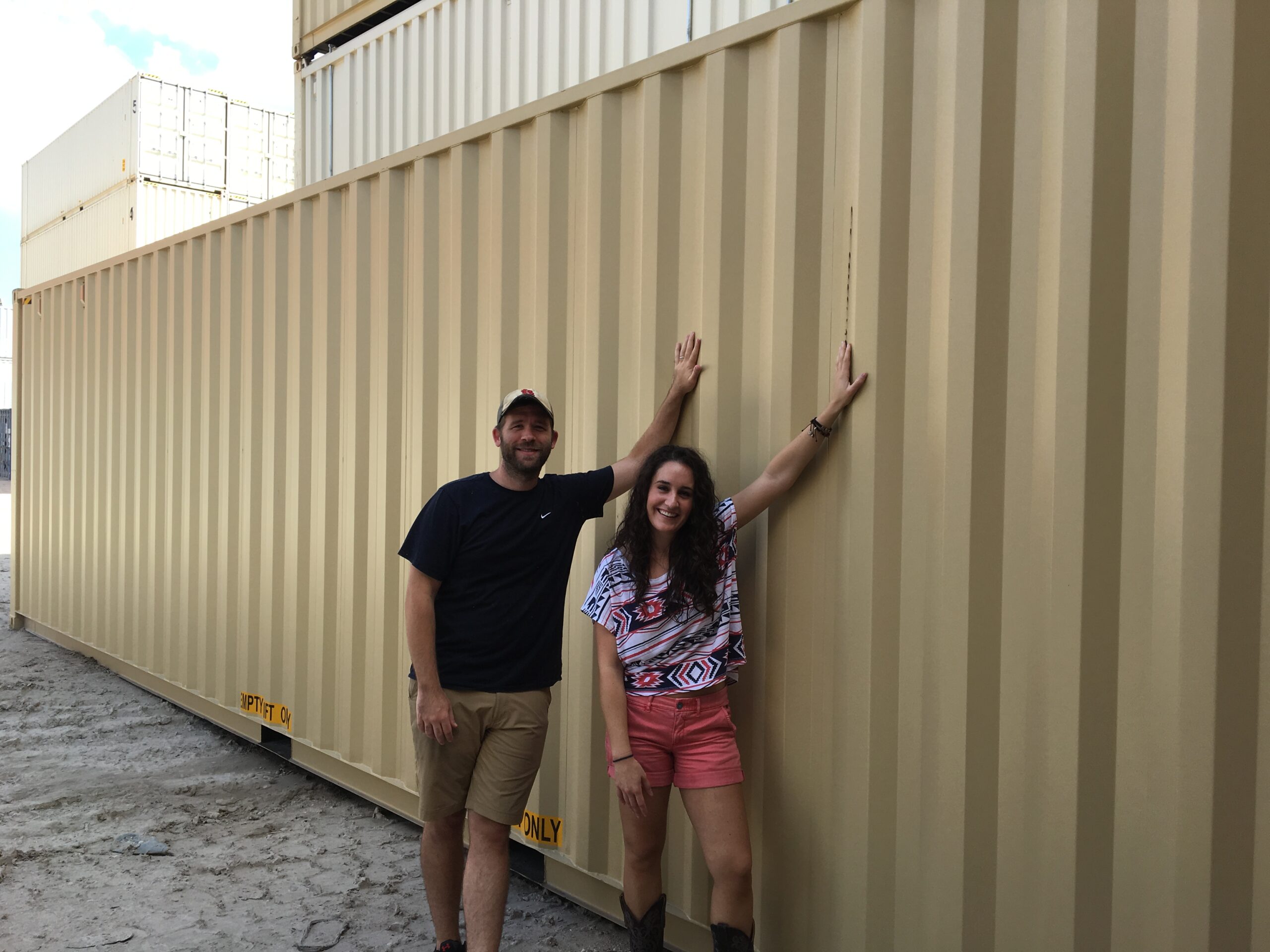 reviewing container for making home